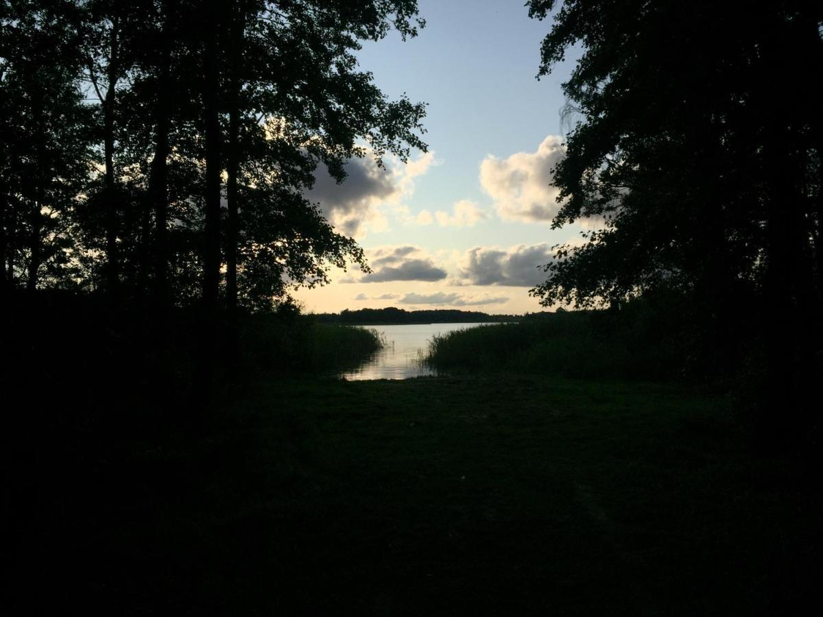 Domek Nad Jeziorem Otalzyno Pomieczyno Luaran gambar
