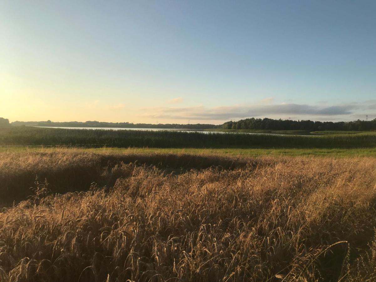 Domek Nad Jeziorem Otalzyno Pomieczyno Luaran gambar