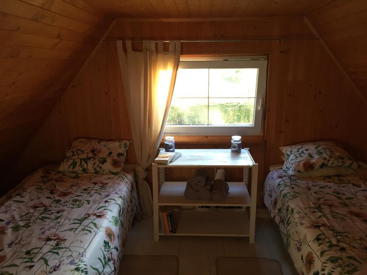 Domek Nad Jeziorem Otalzyno Pomieczyno Luaran gambar